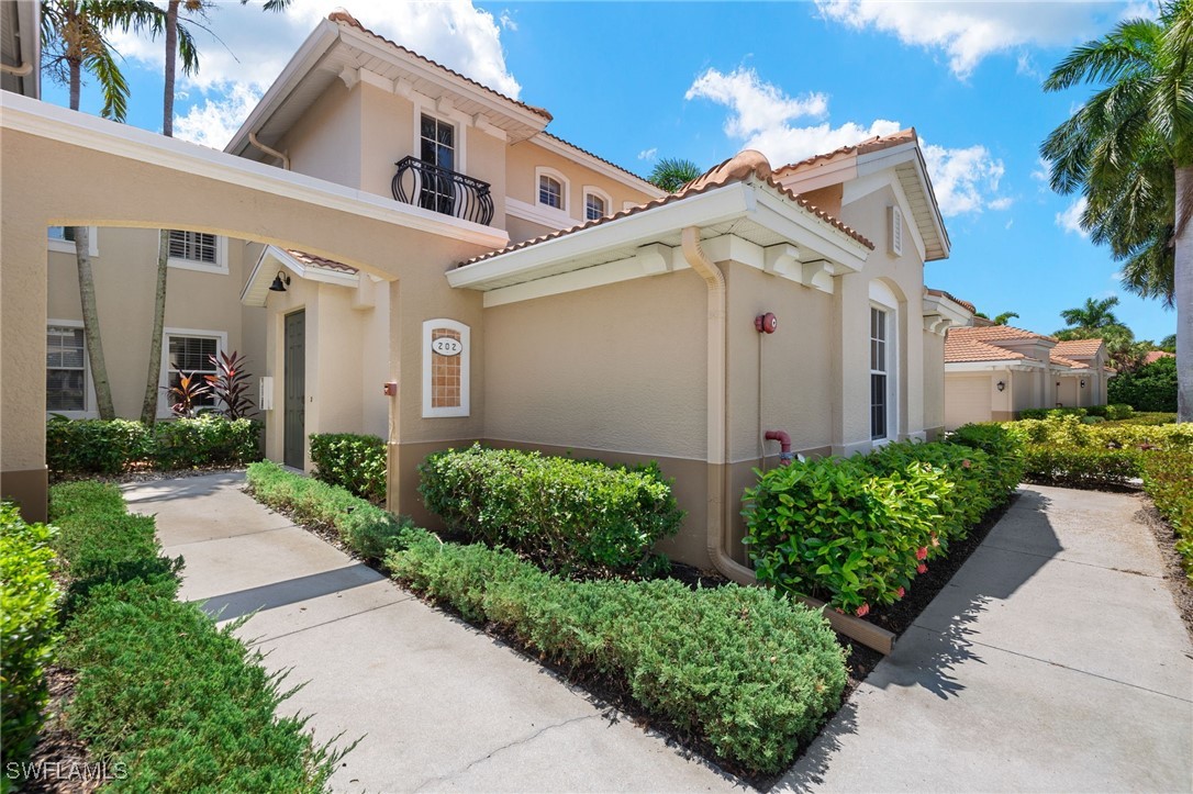 11083 Harbour Yacht CT 4