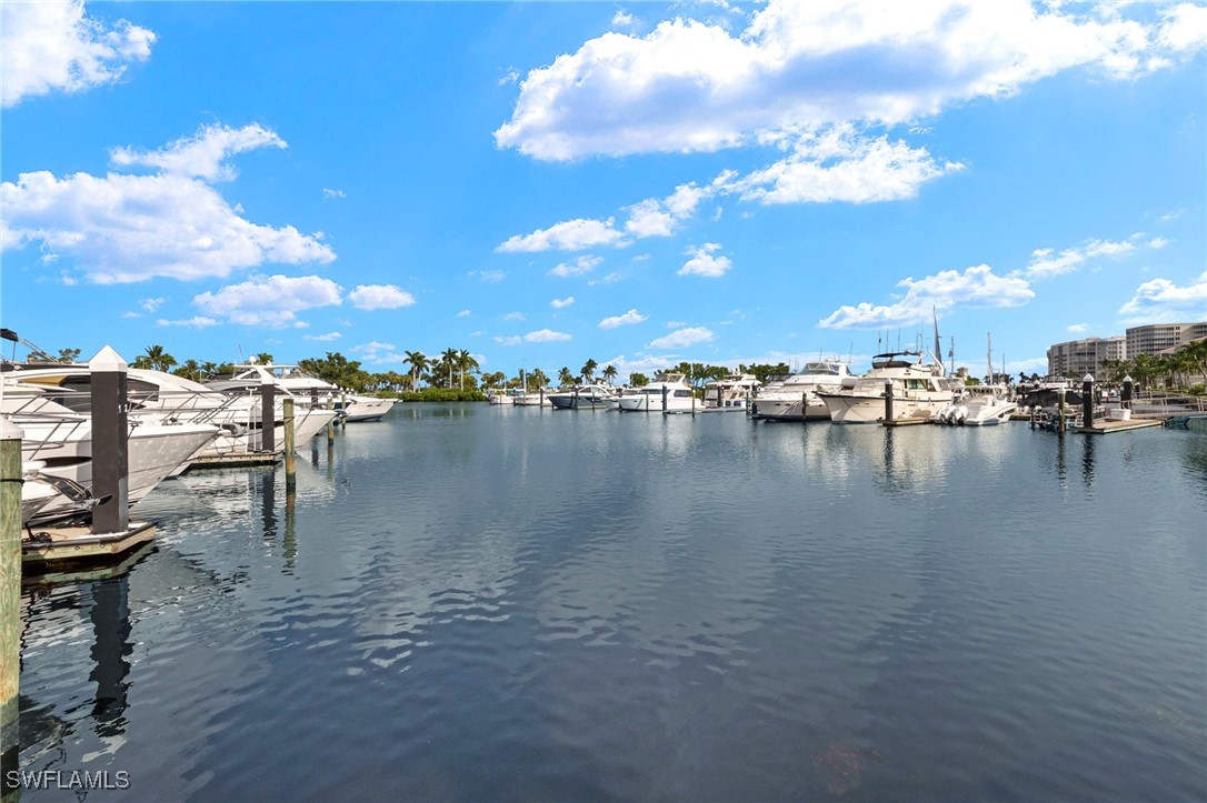 11083 Harbour Yacht CT 4