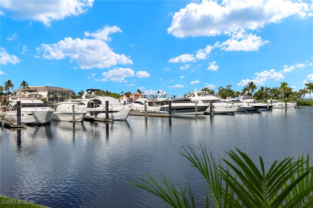 11083 Harbour Yacht CT 4
