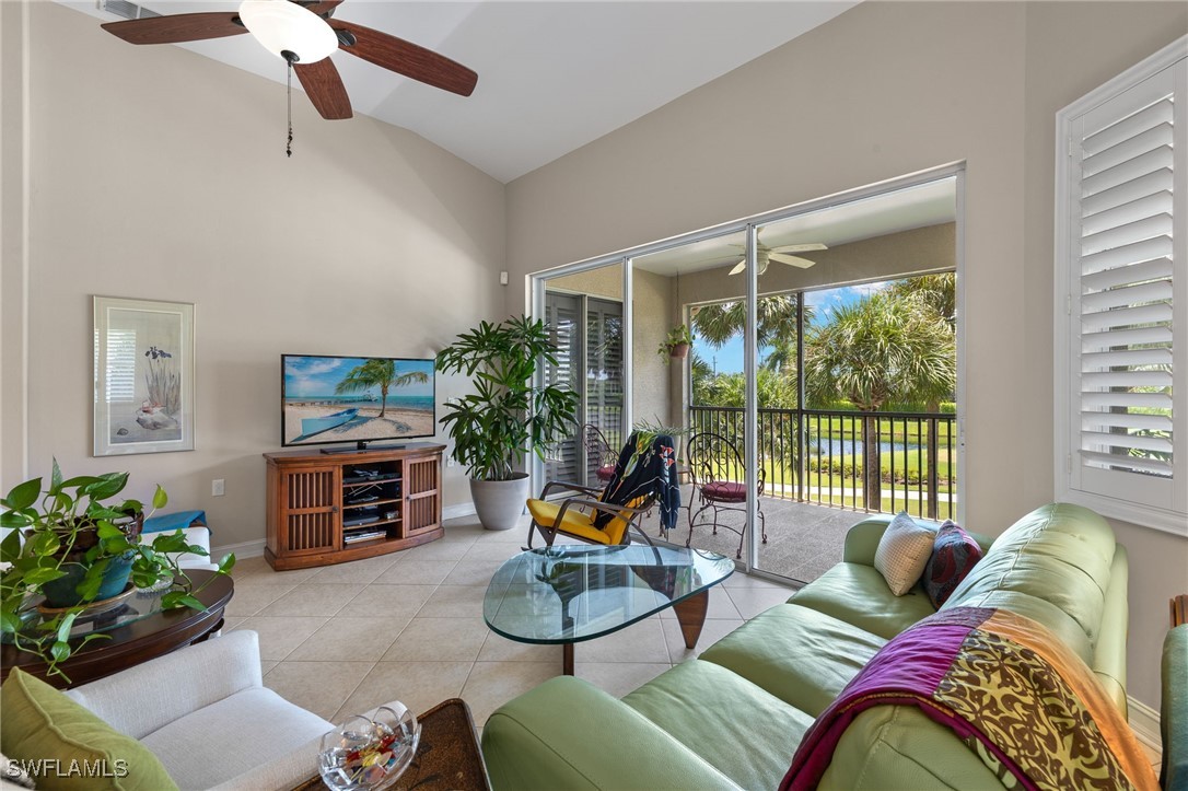 11083 Harbour Yacht CT 4