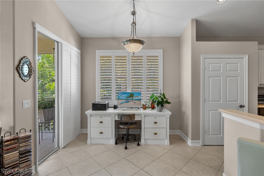 11083 Harbour Yacht CT 4