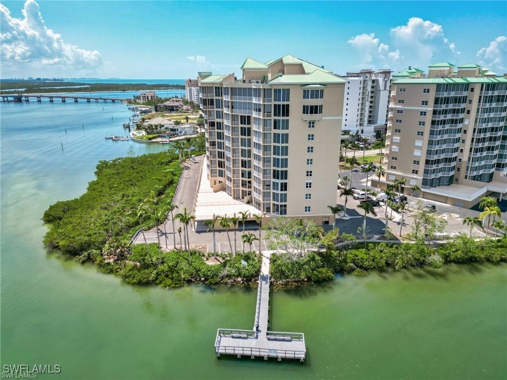 4137 Bay Beach LN 555