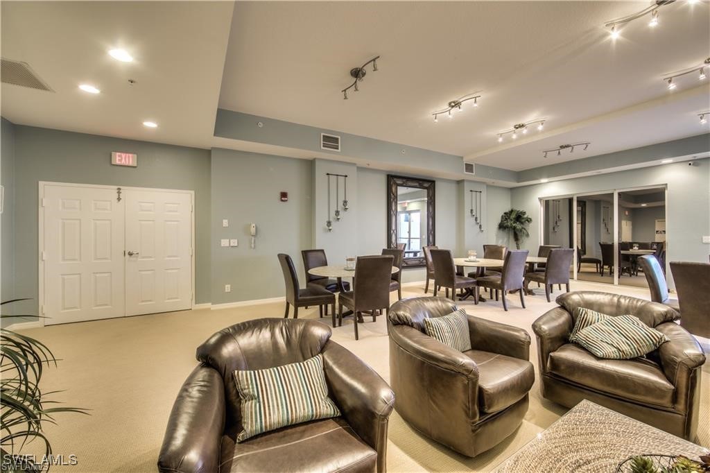 4141 Bay Beach LN 4P2