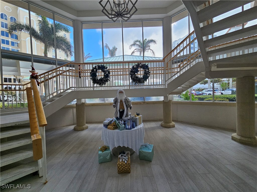 4141 Bay Beach LN 4P2