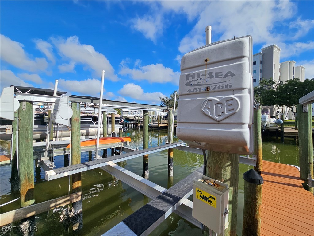 Hibiscus Boat Dock #89 Bay Beach LN