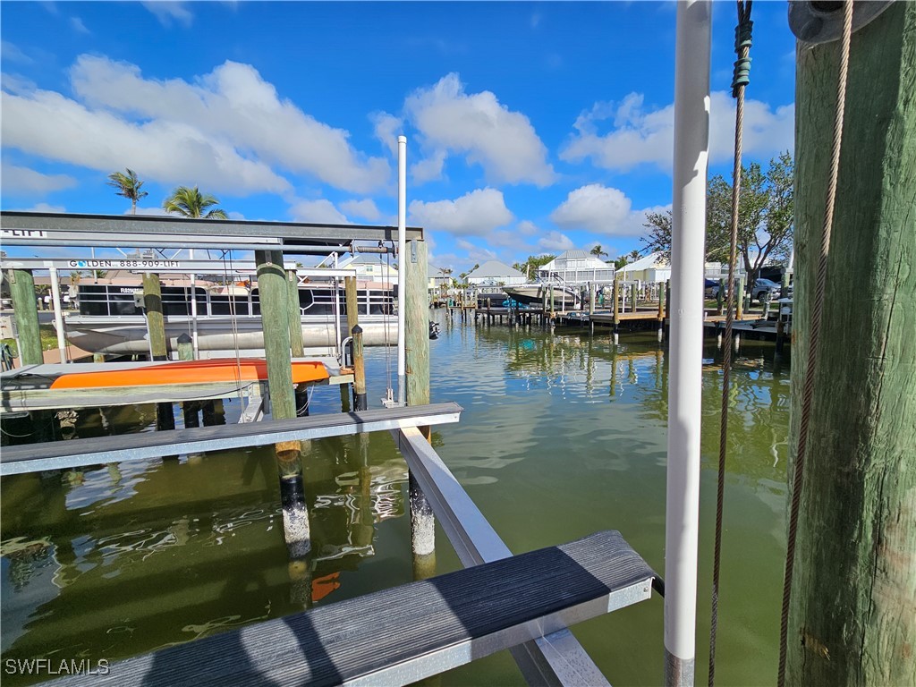 Hibiscus Boat Dock #89 Bay Beach LN