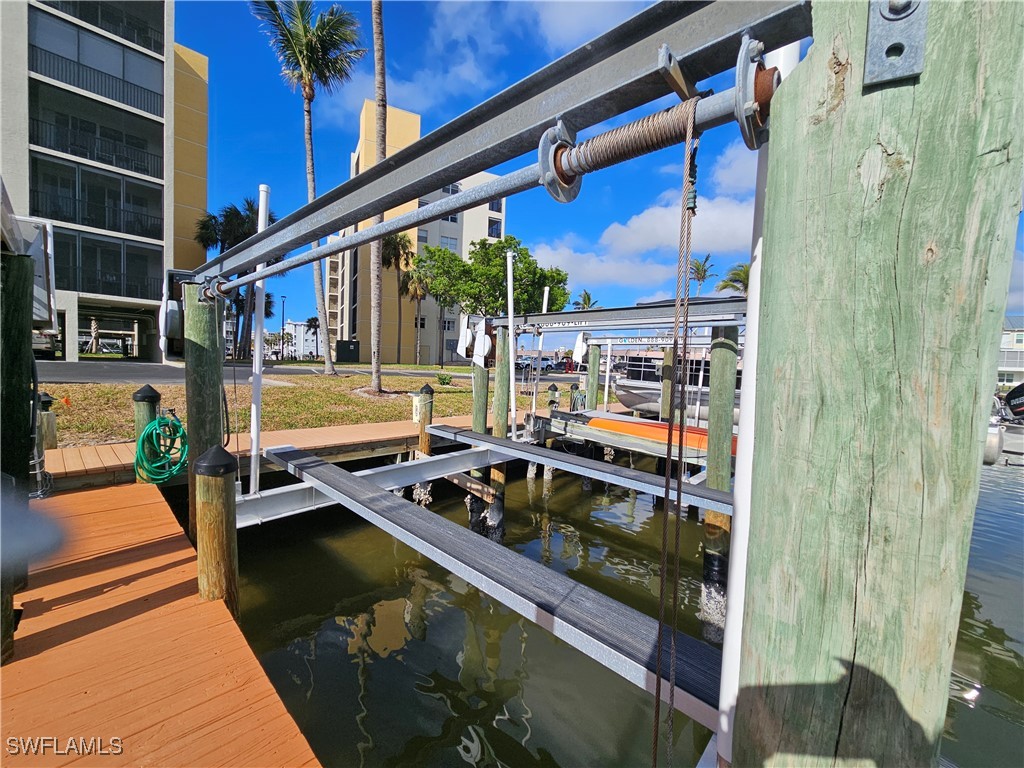 Hibiscus Boat Dock #89 Bay Beach LN