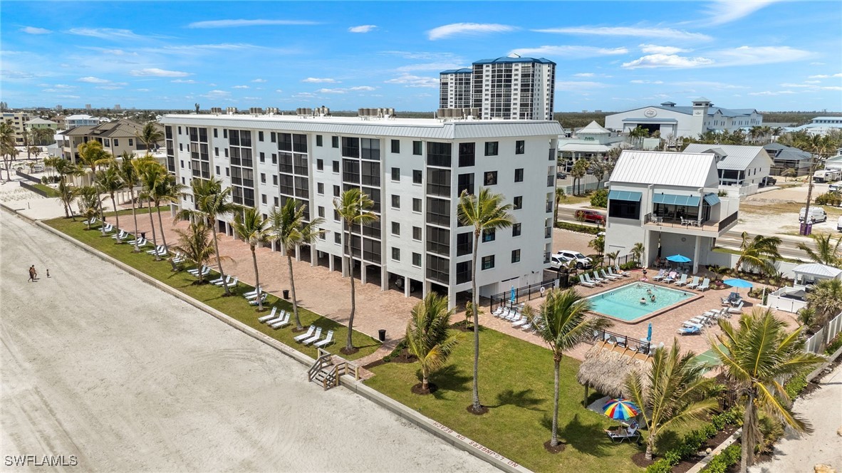 4770 Estero BLVD 304