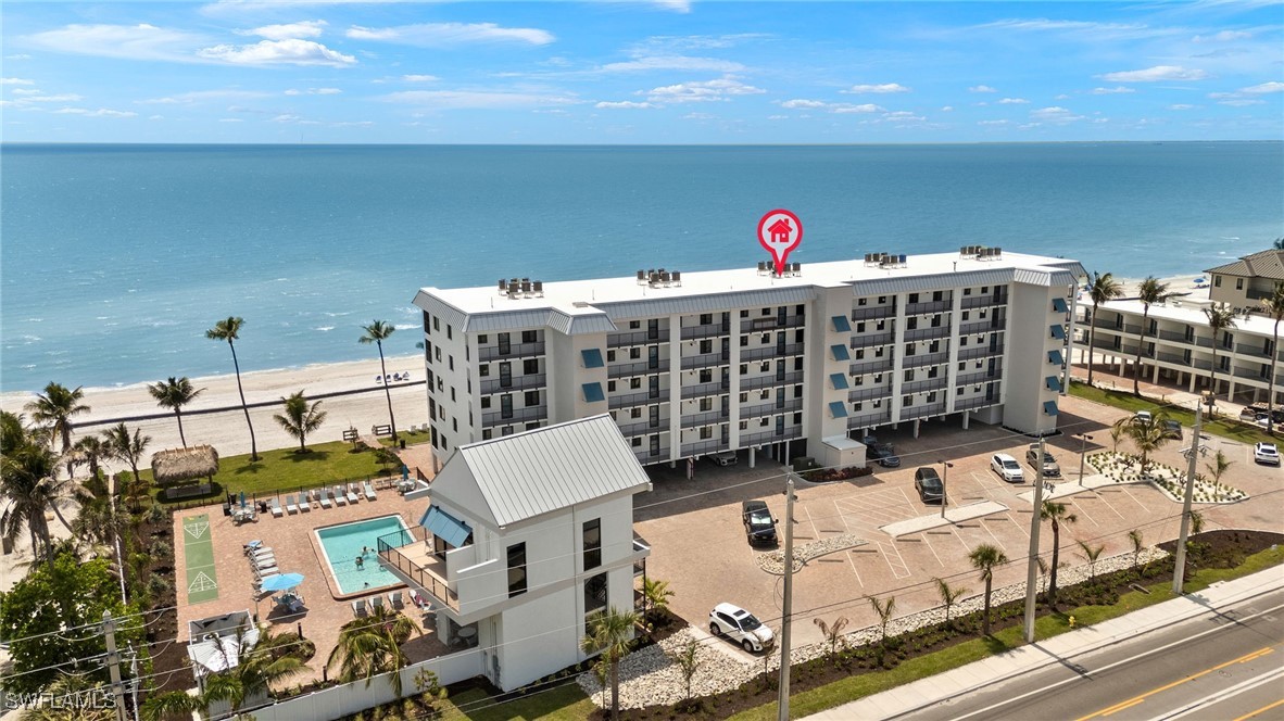 4770 Estero BLVD 304