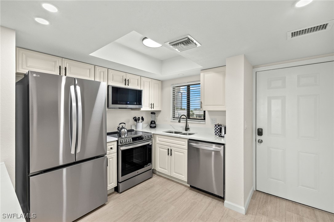 4770 Estero BLVD 304