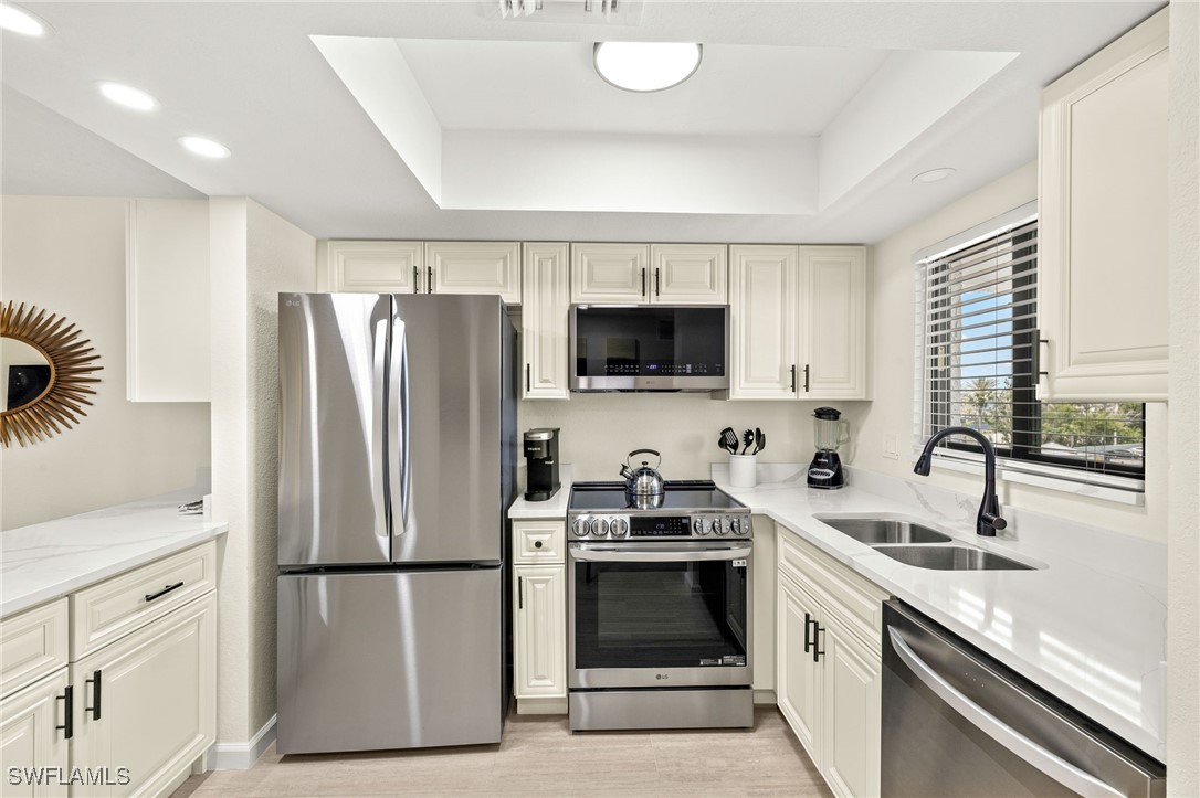 4770 Estero BLVD 304