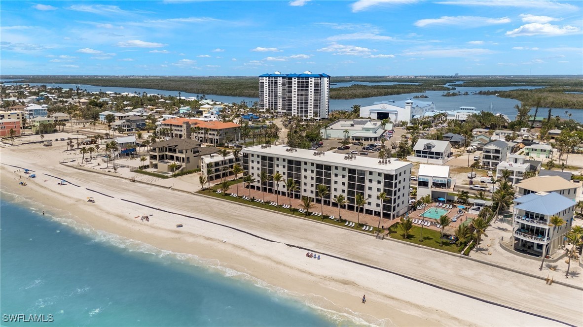 4770 Estero BLVD 304