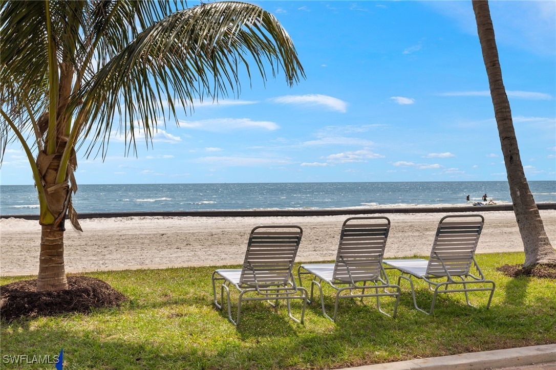 4770 Estero BLVD 304