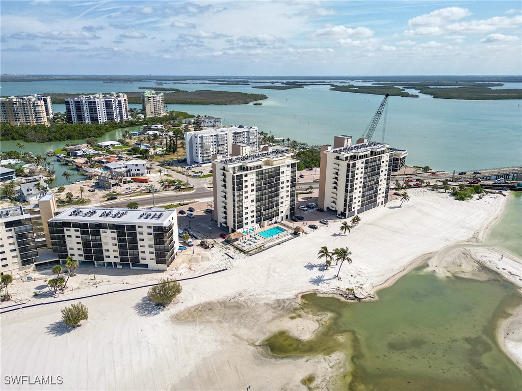 8400 Estero BLVD 902