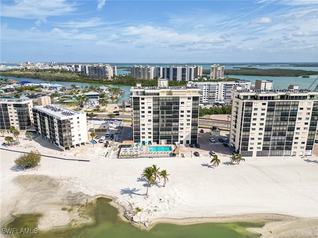 8400 Estero BLVD 902