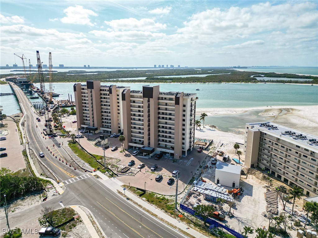 8400 Estero BLVD 902