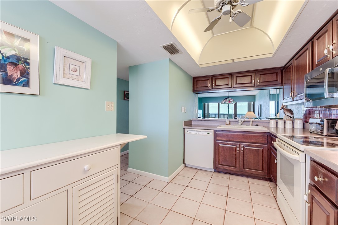 8400 Estero BLVD 902