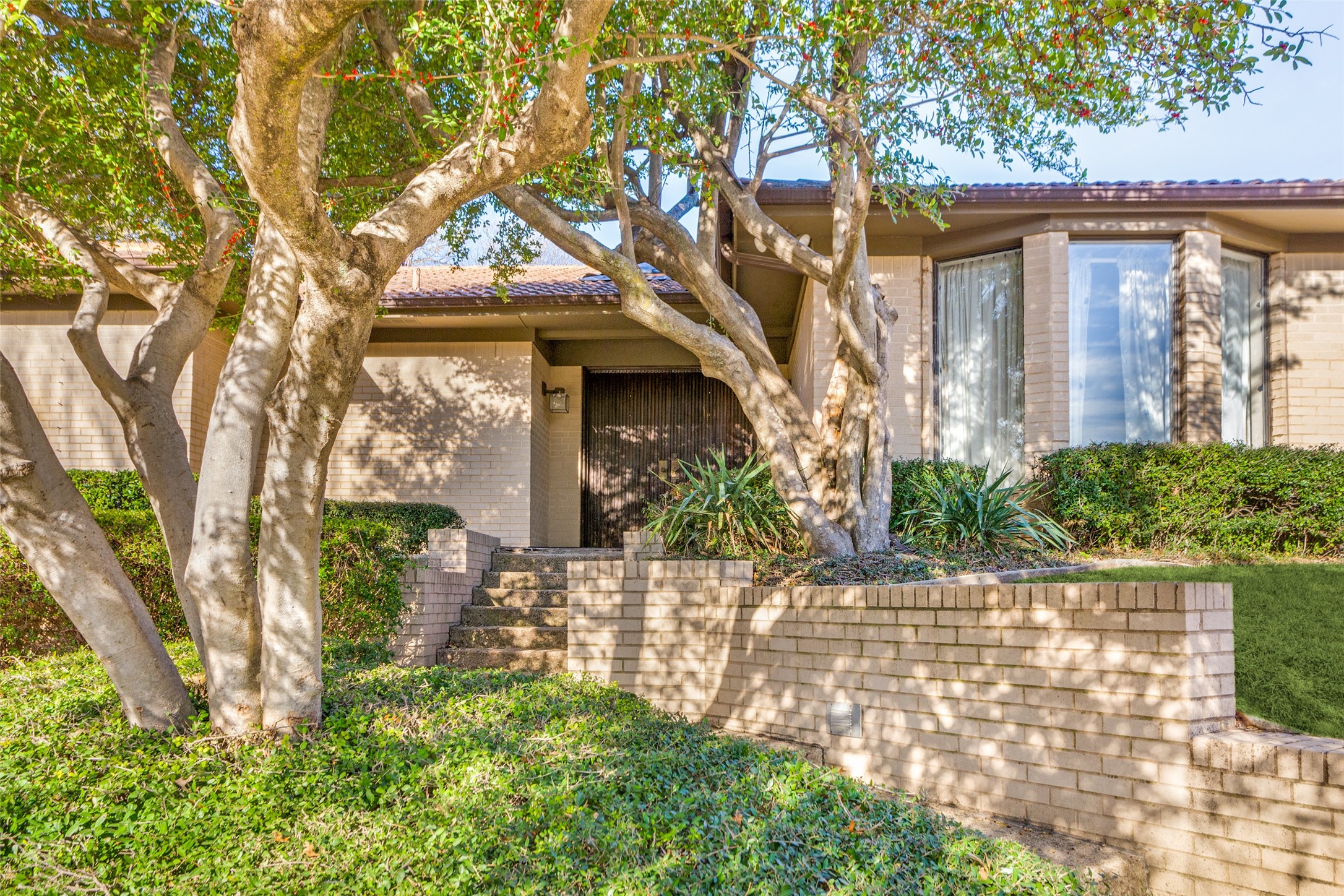 2116 Hidden Creek Road