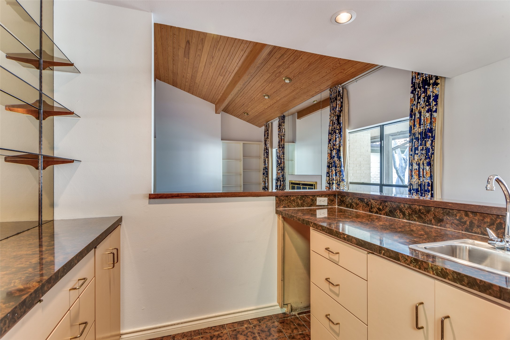 2116 Hidden Creek Road