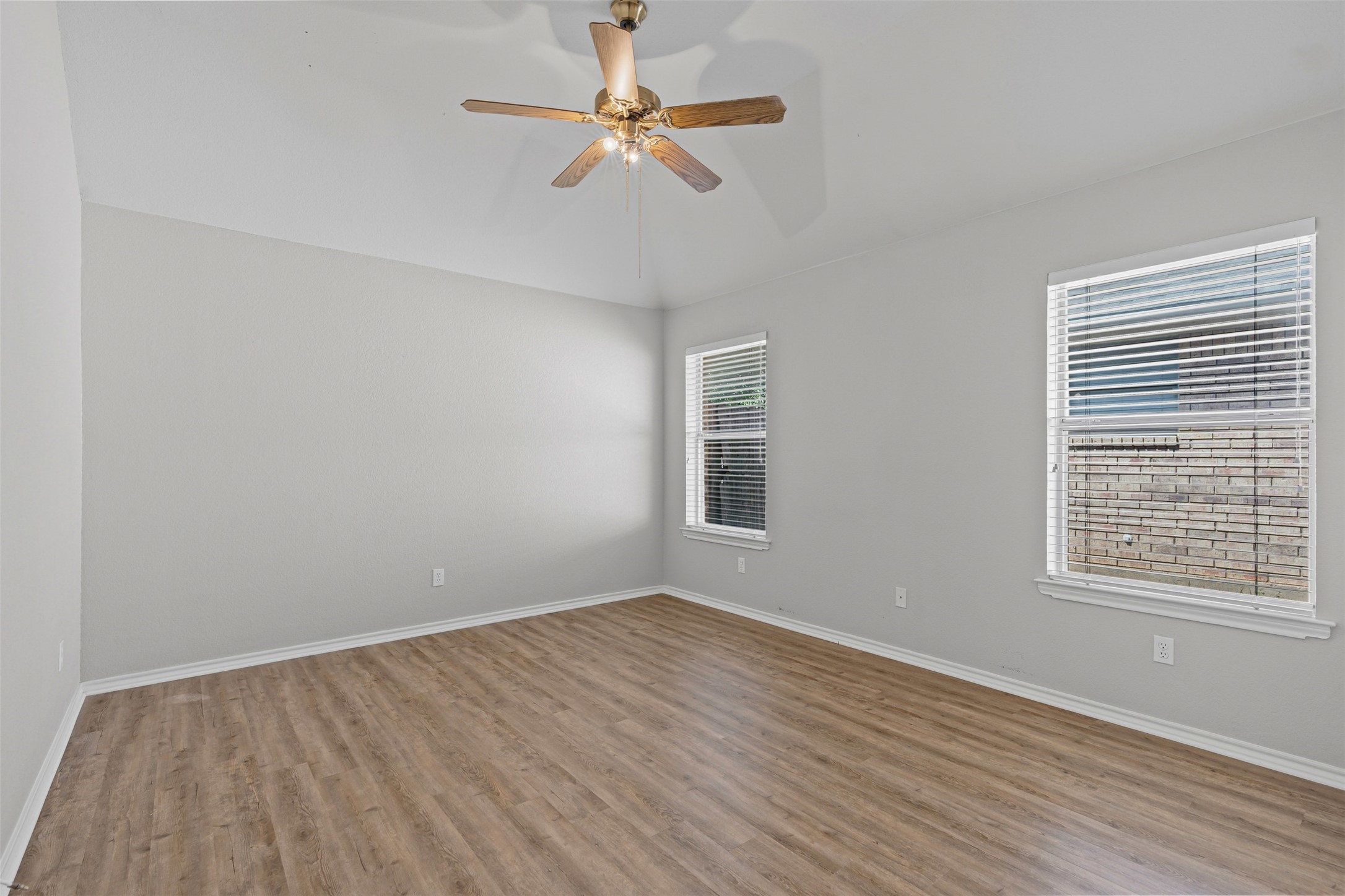 1039 Spring Hill Drive