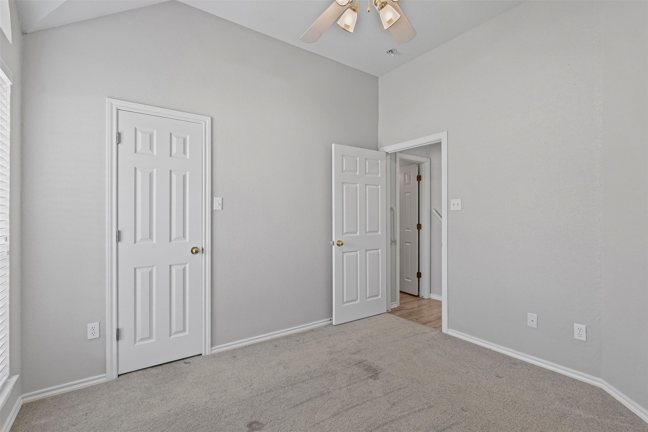 1039 Spring Hill Drive