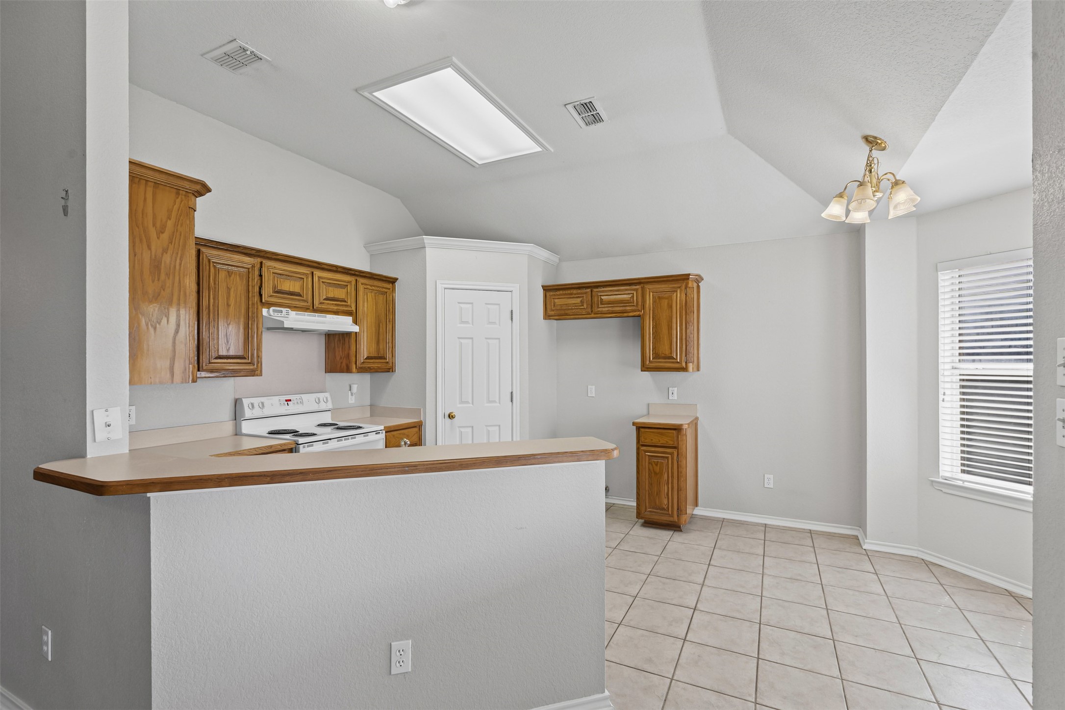 1039 Spring Hill Drive