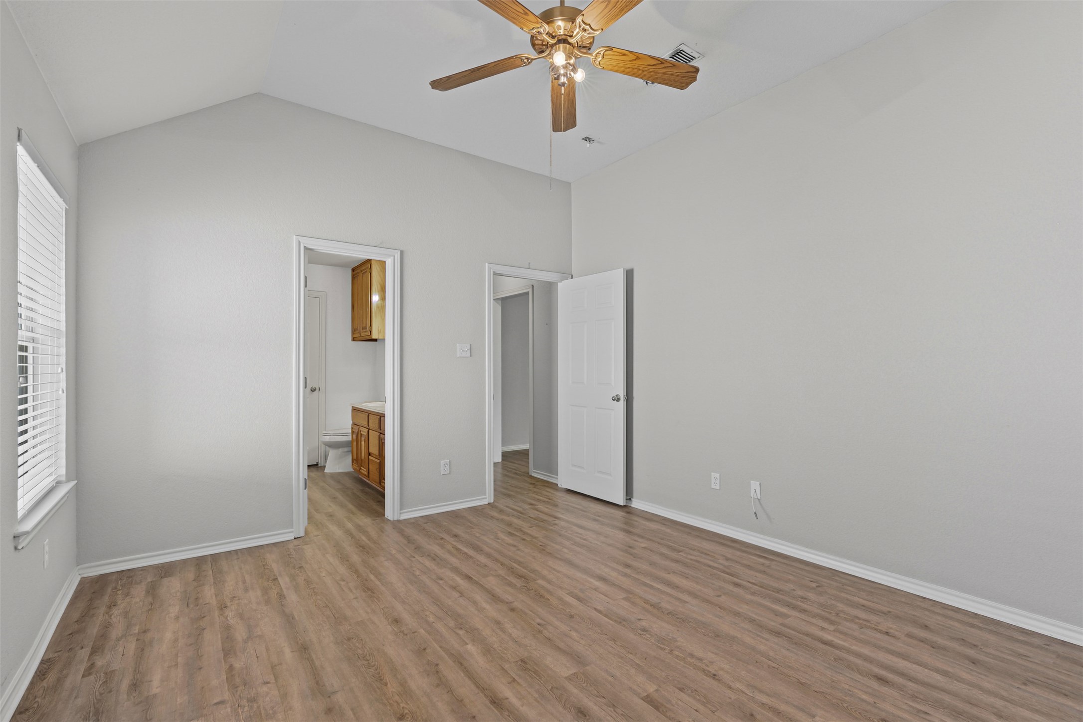 1039 Spring Hill Drive