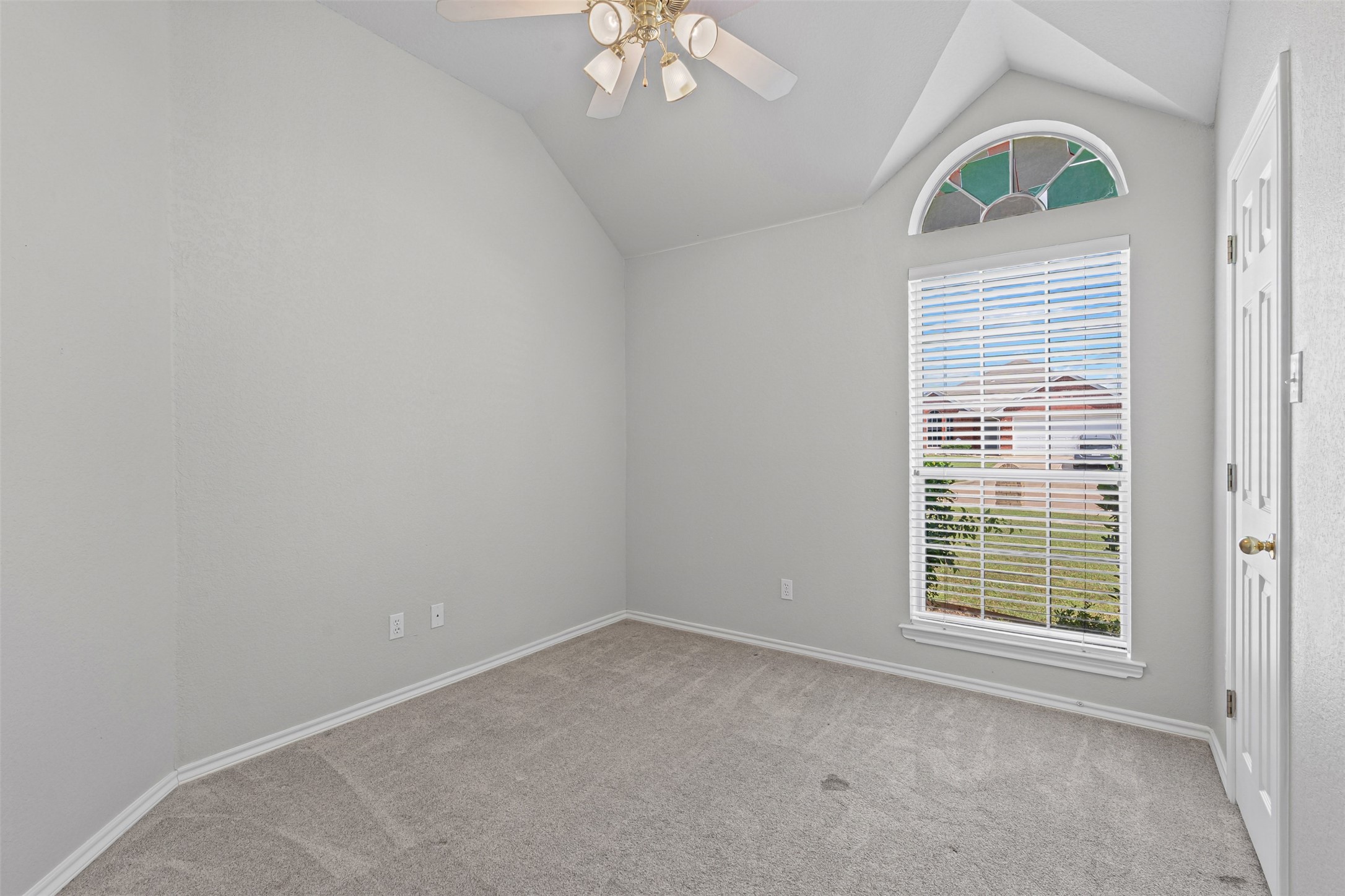 1039 Spring Hill Drive
