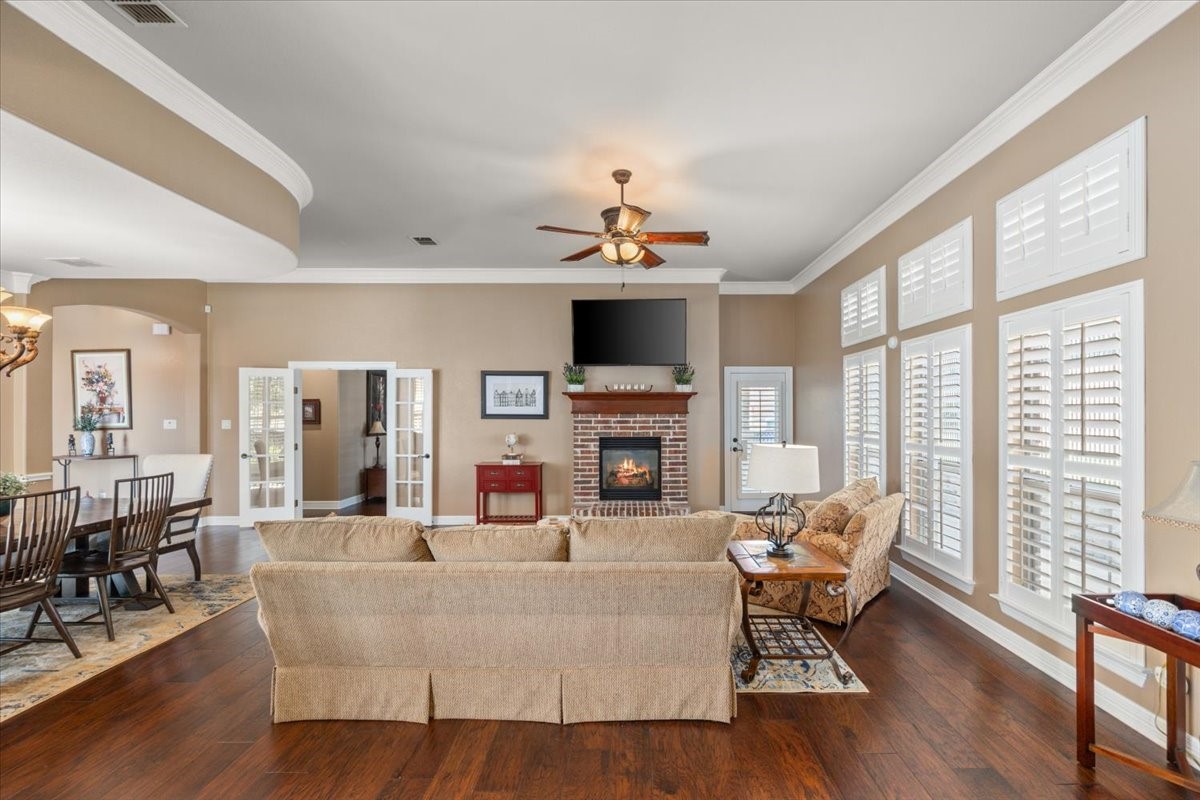4932 Ridge Circle
