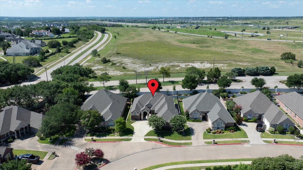 4932 Ridge Circle