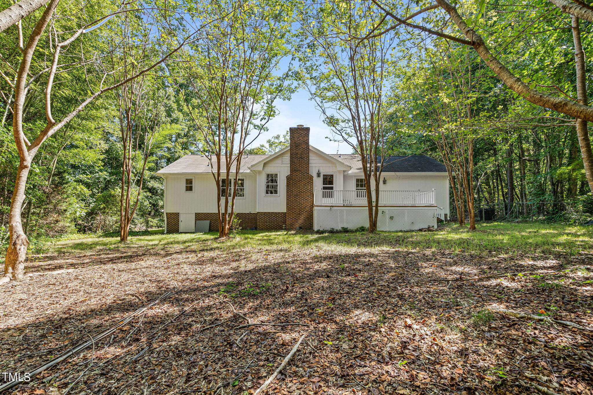 905 Lake Forest Drive