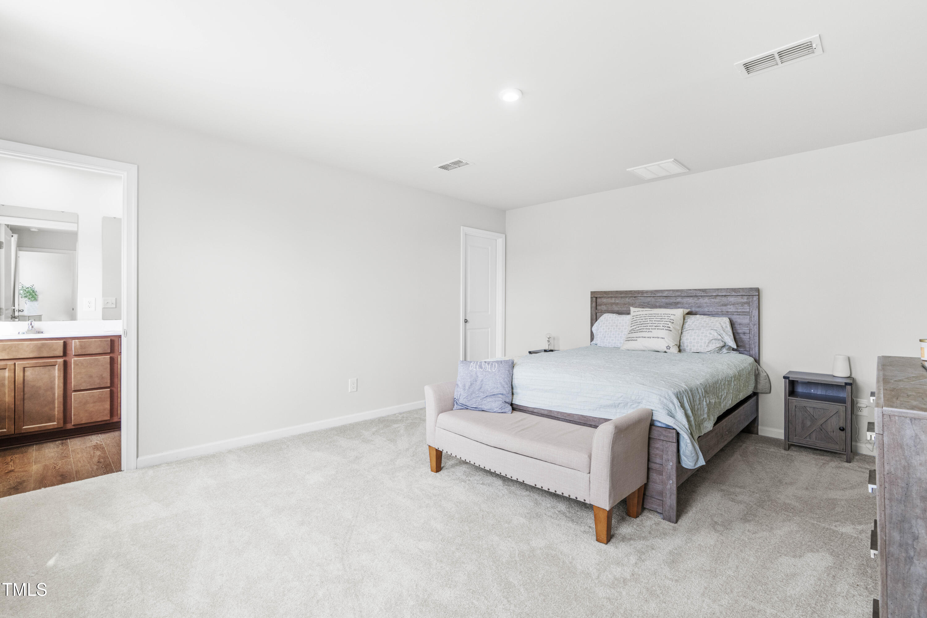 1404 Burgundy Bluff Lane