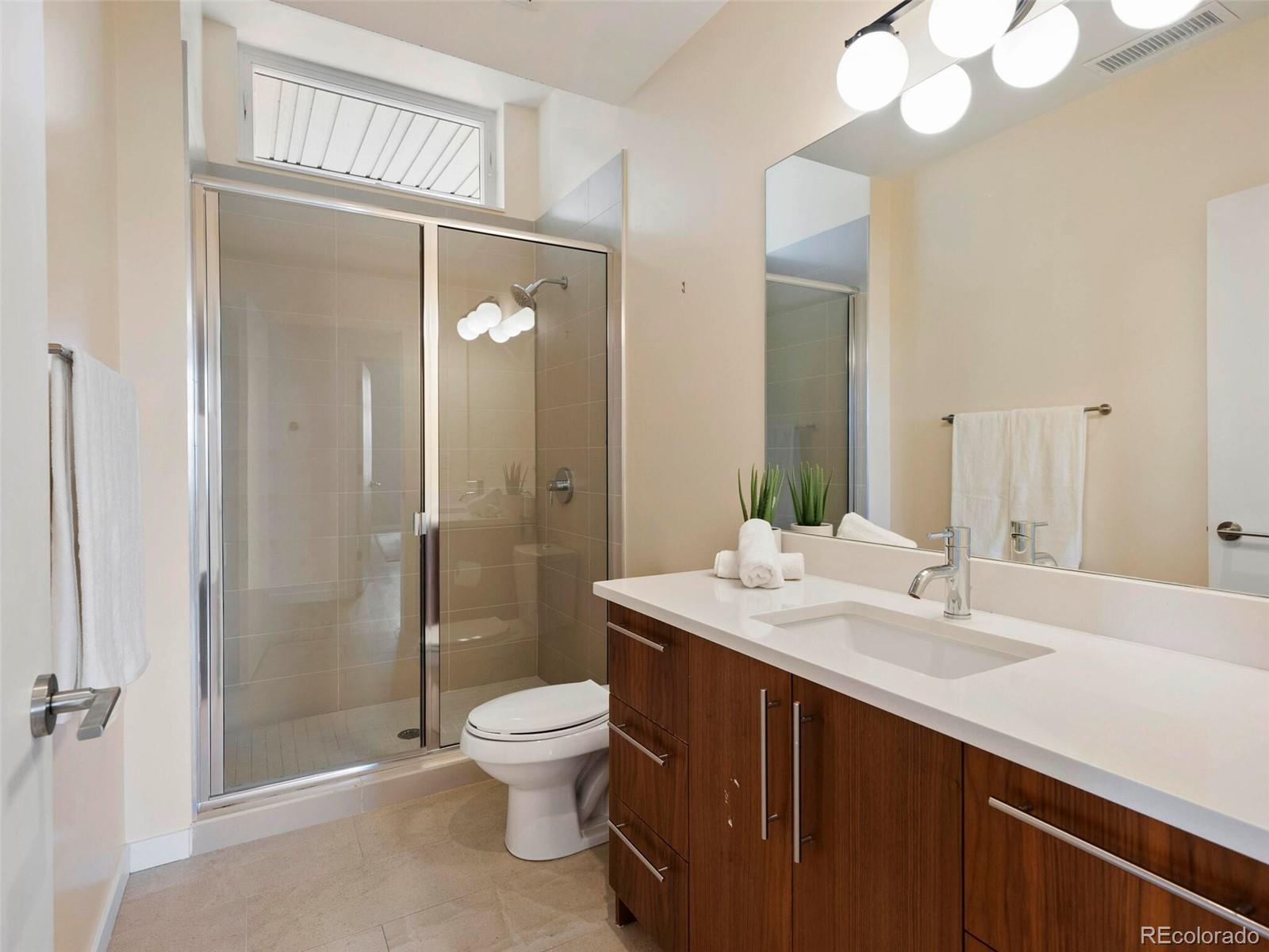 2752 Clay Street Unit: 404