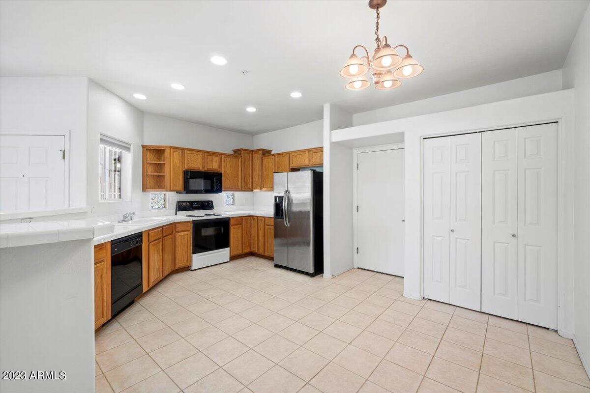9750 N MONTEREY Drive Unit: 6
