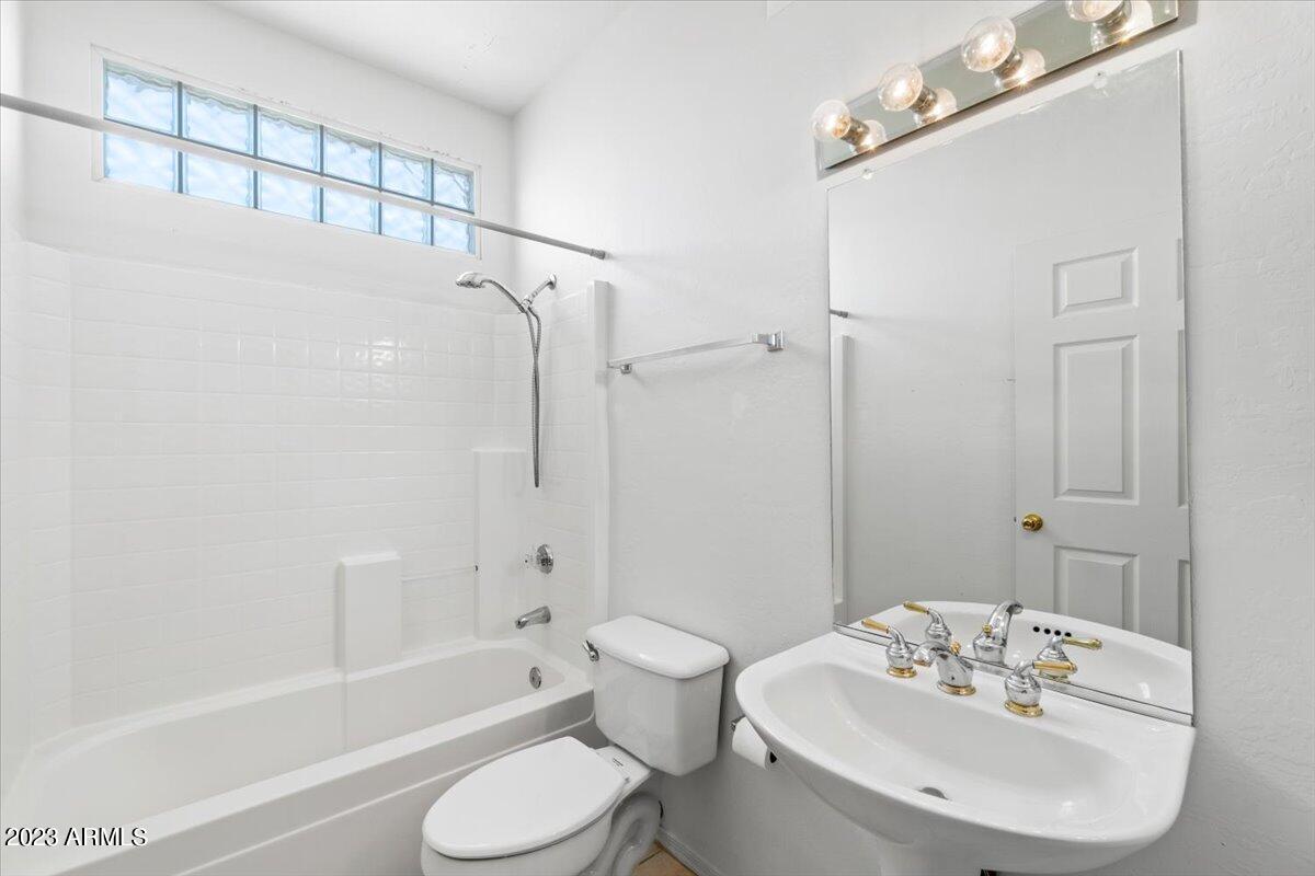 9750 N MONTEREY Drive Unit: 6