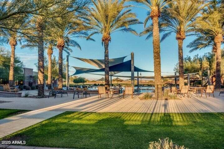 3897 N DAISY Drive