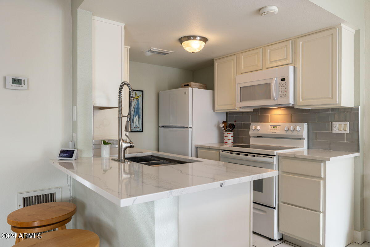 14412 N TEAKWOOD Lane