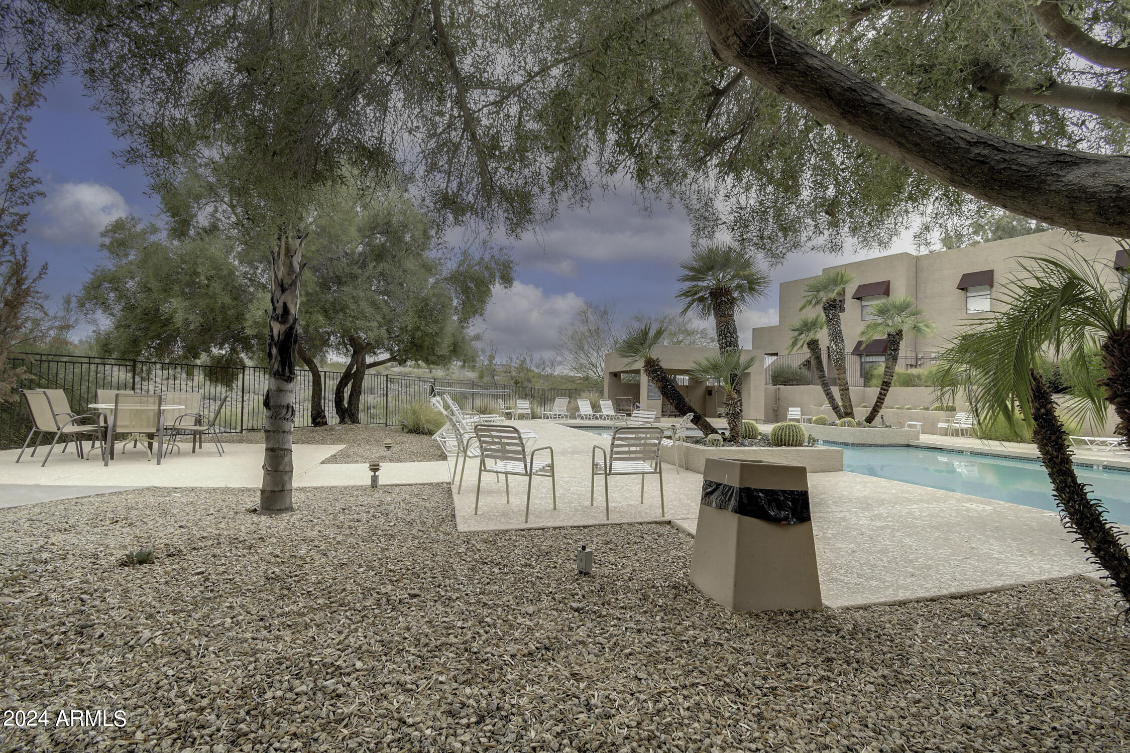 16657 E GUNSIGHT Drive Unit: 113