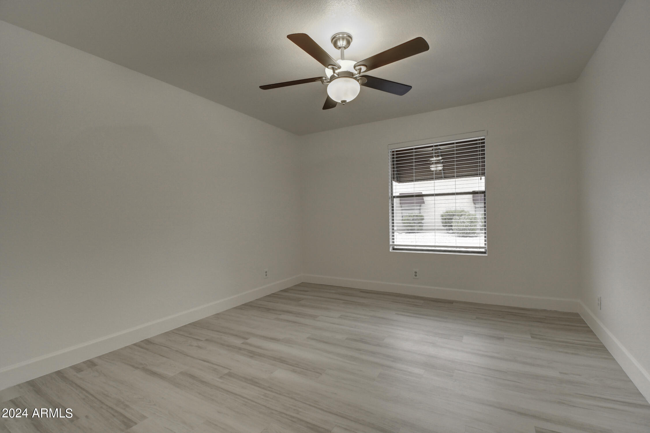 16657 E GUNSIGHT Drive Unit: 113