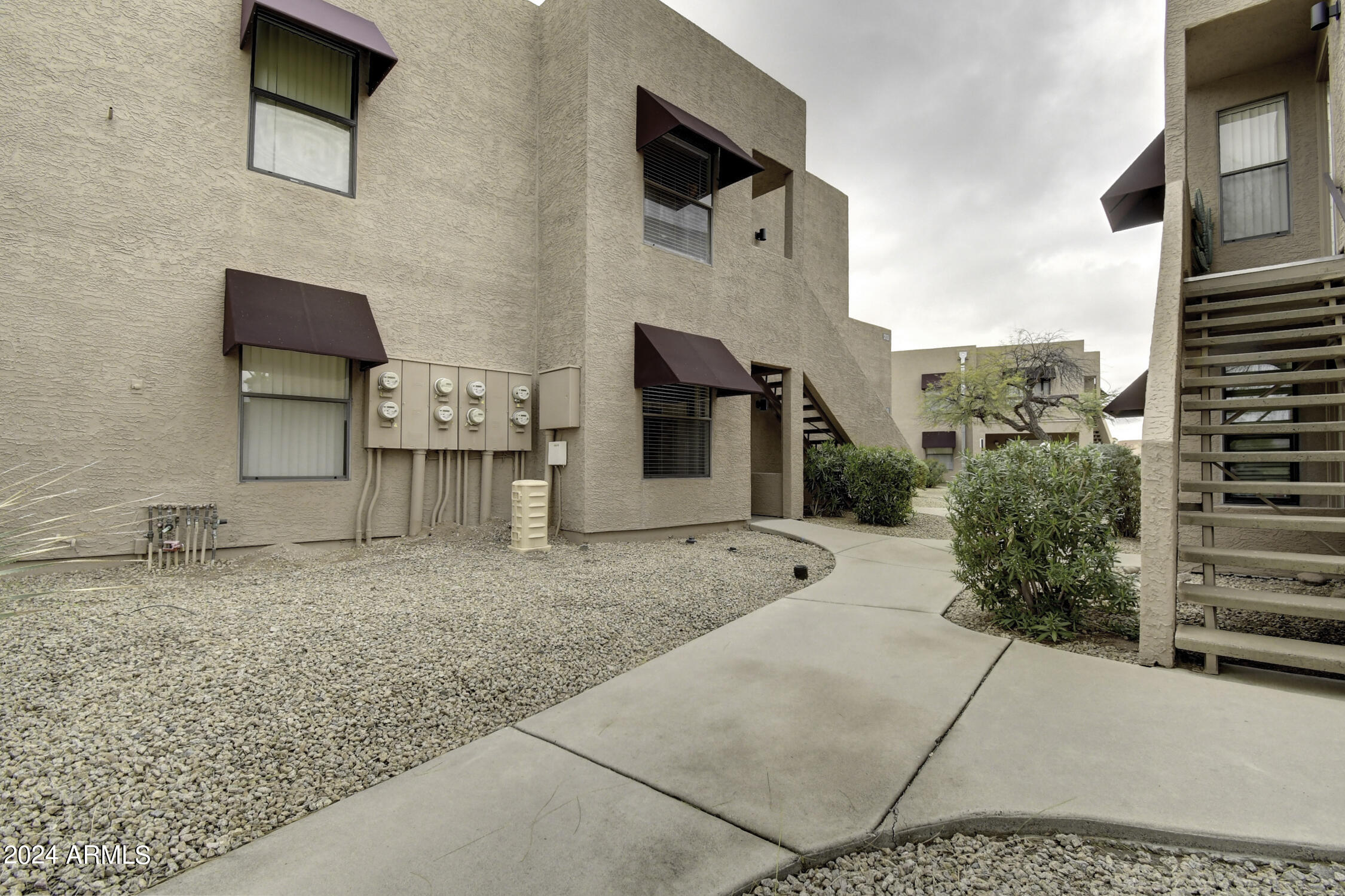 16657 E GUNSIGHT Drive Unit: 113