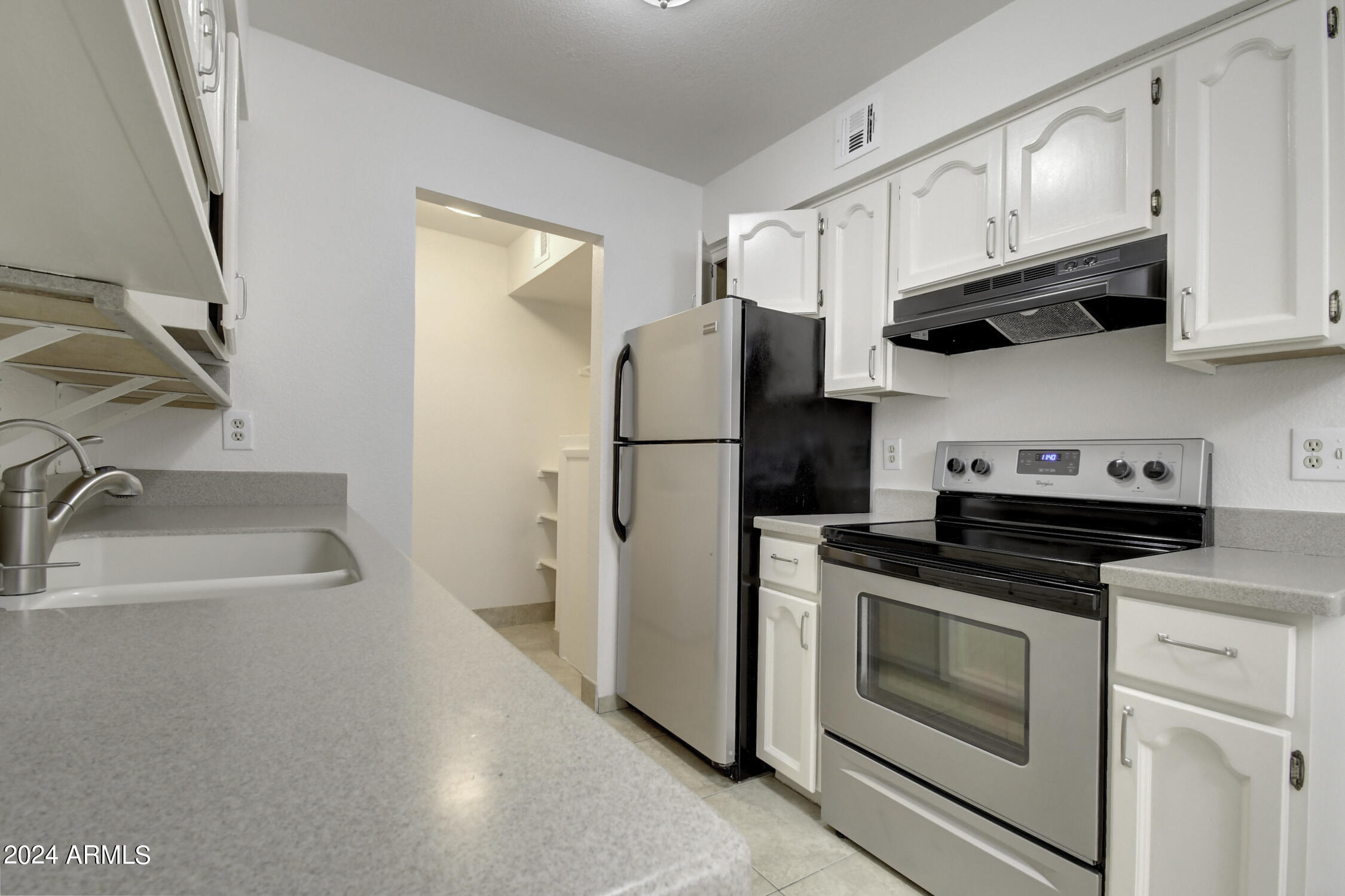 16657 E GUNSIGHT Drive Unit: 113