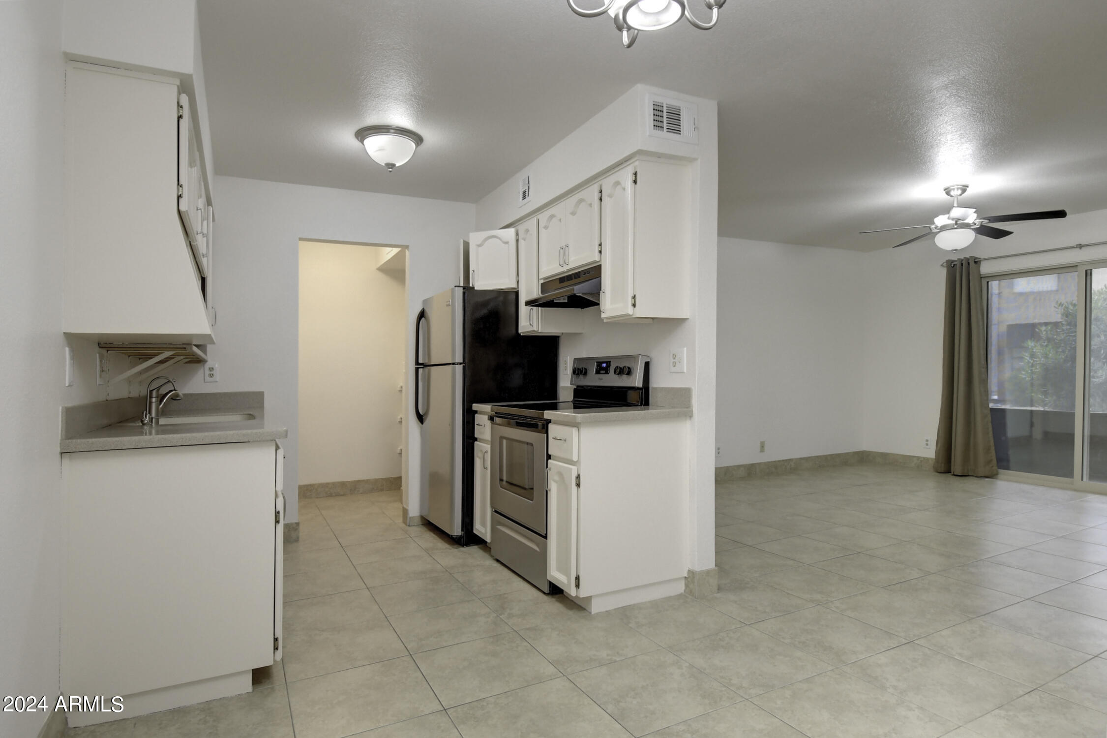 16657 E GUNSIGHT Drive Unit: 113