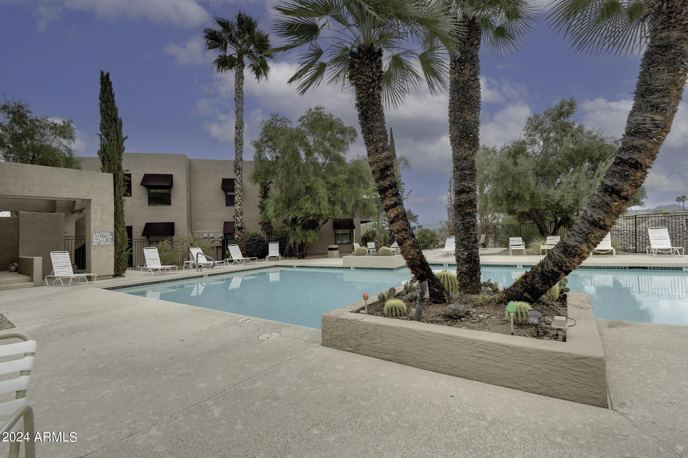 16657 E GUNSIGHT Drive Unit: 113