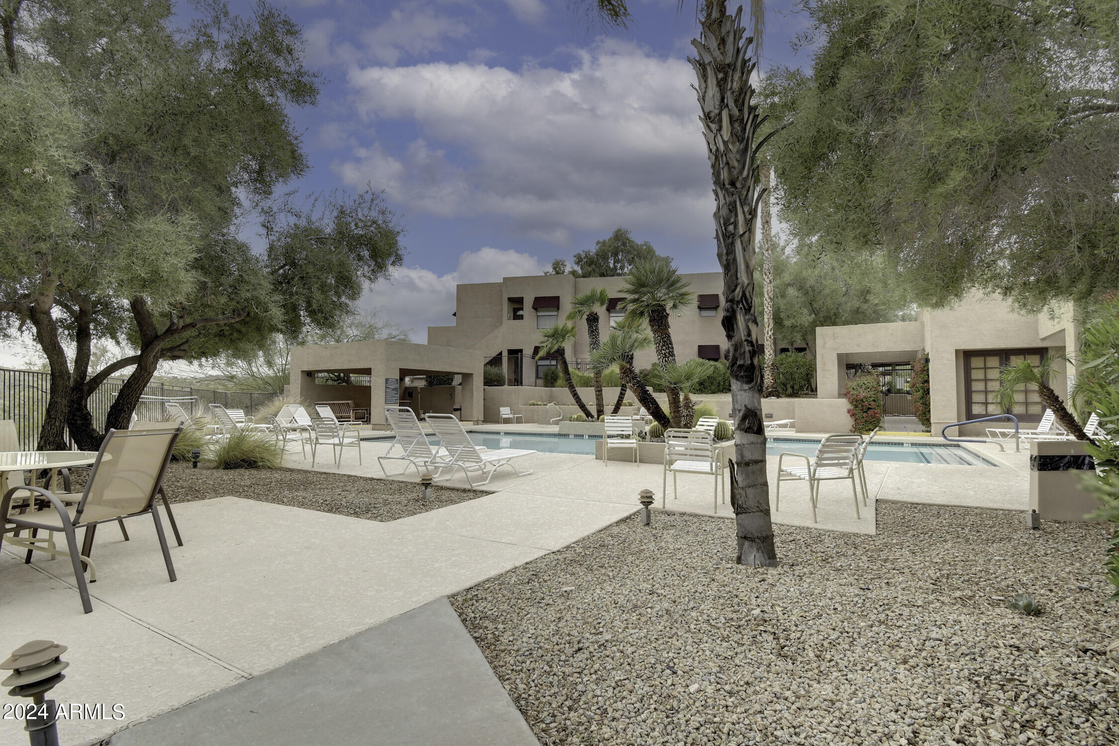 16657 E GUNSIGHT Drive Unit: 113