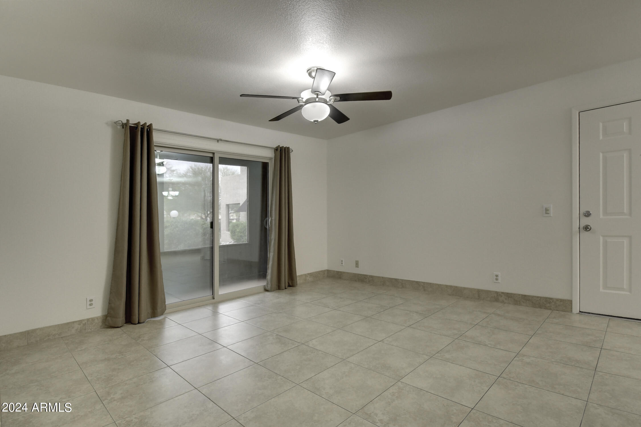 16657 E GUNSIGHT Drive Unit: 113