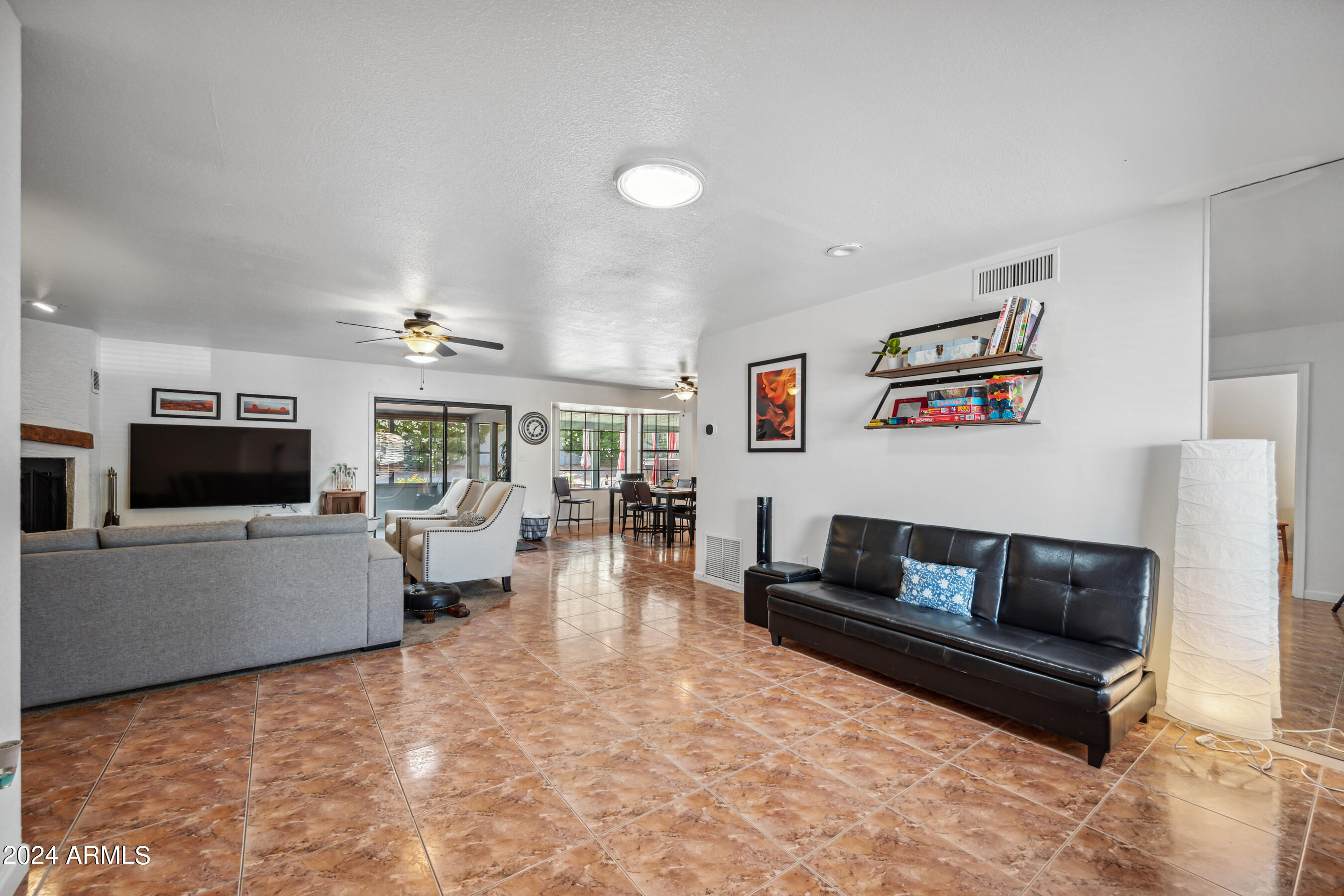 15008 N EL SOBRANTE Avenue