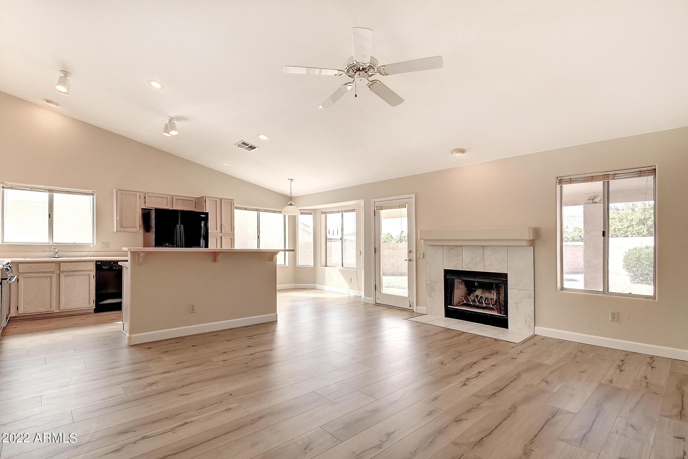 16205 E GLENPOINT Drive