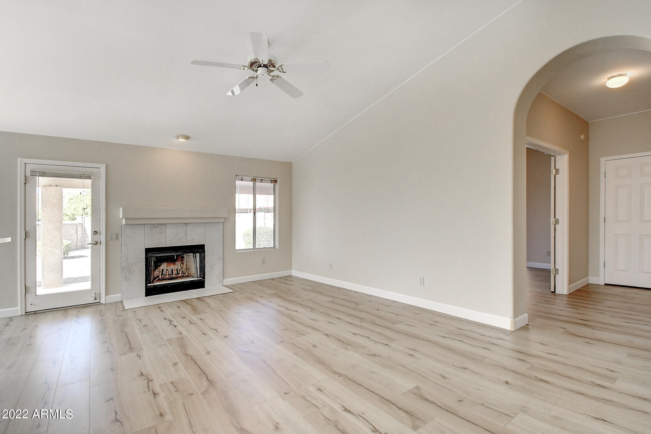 16205 E GLENPOINT Drive