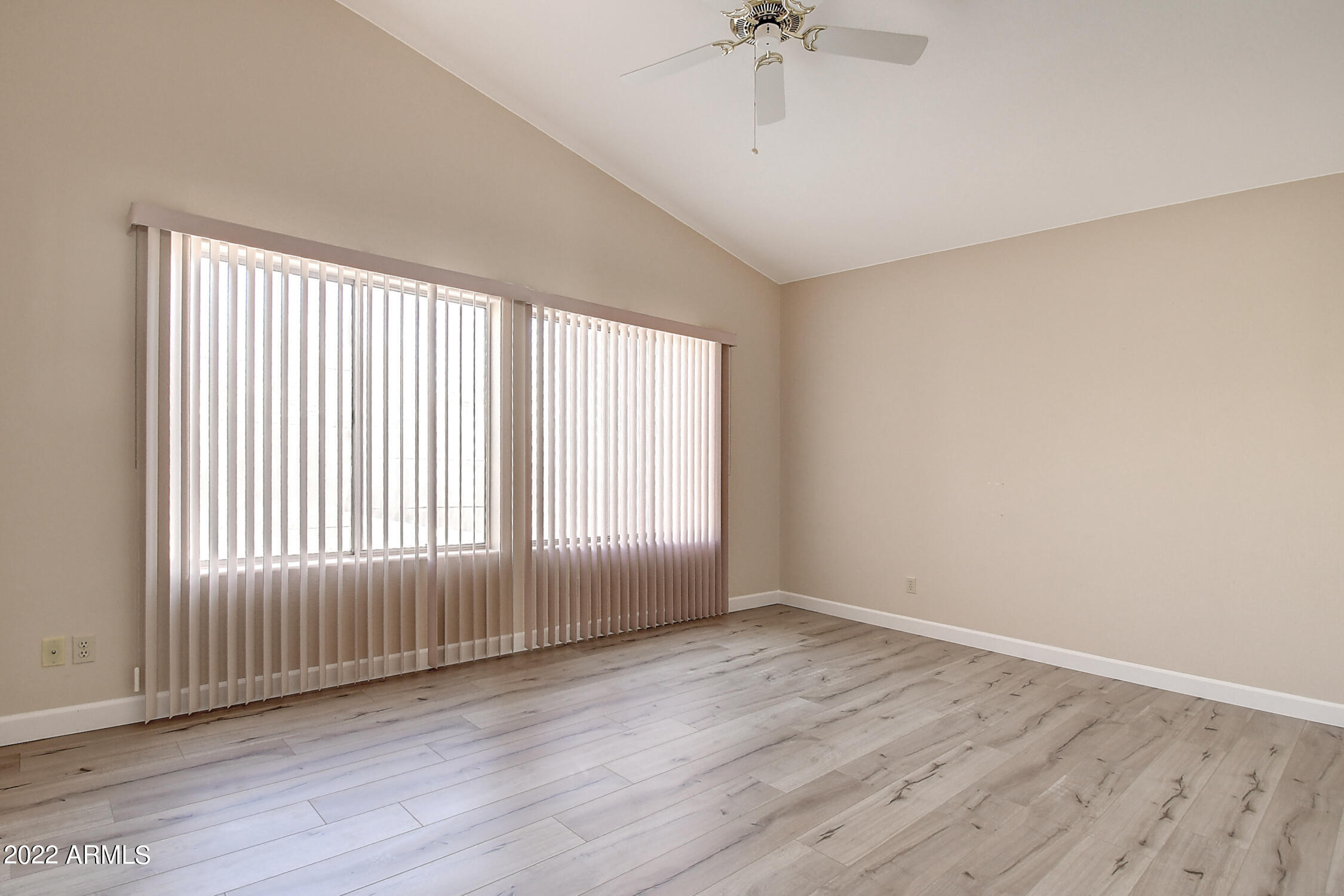 16205 E GLENPOINT Drive