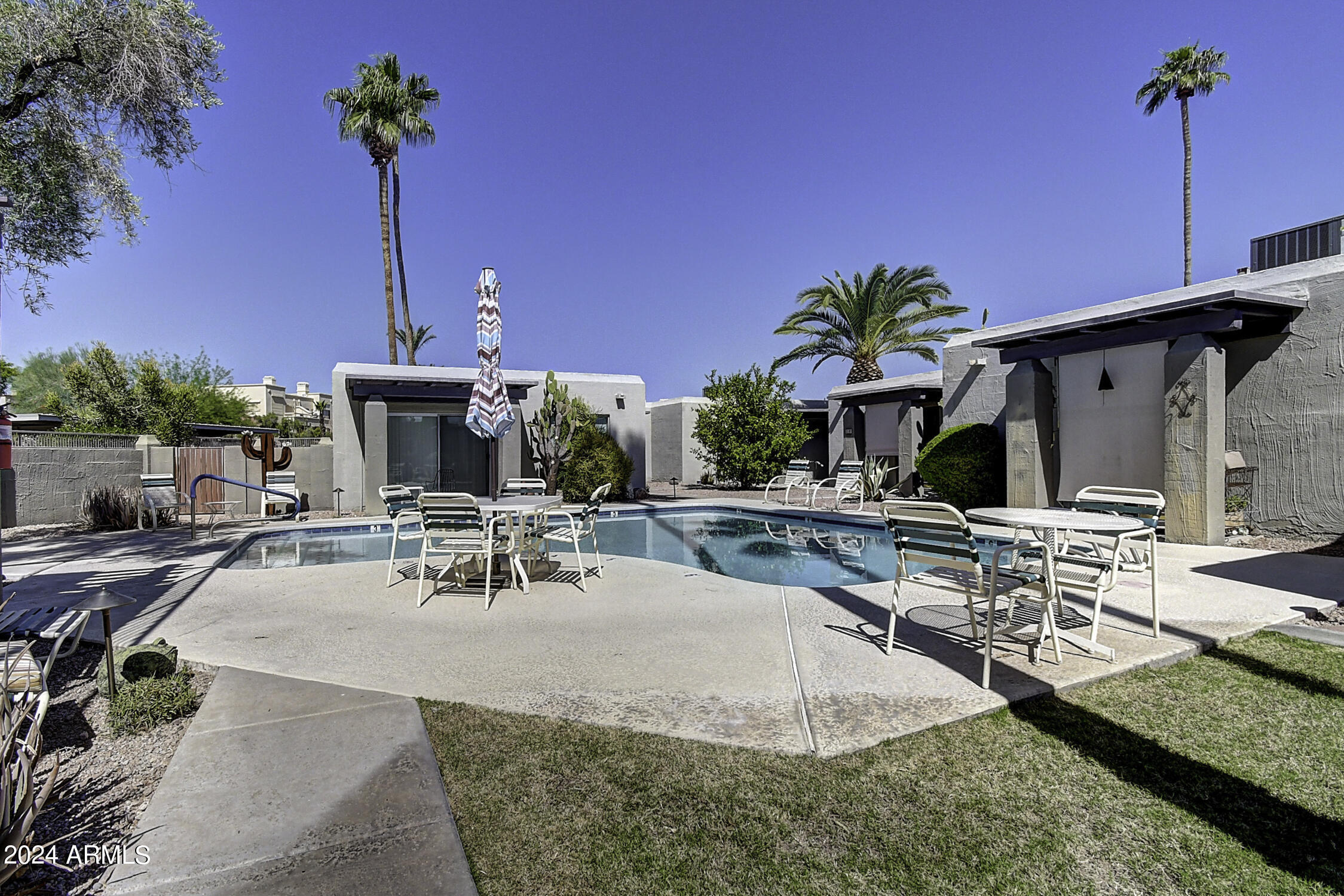16745 E GUNSIGHT Drive E # C11